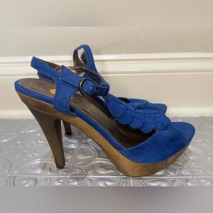 NEW Candie’s blue suede t strap heels size 7